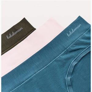 3-pack of bandhawear - size M. Bikini cut. NIB